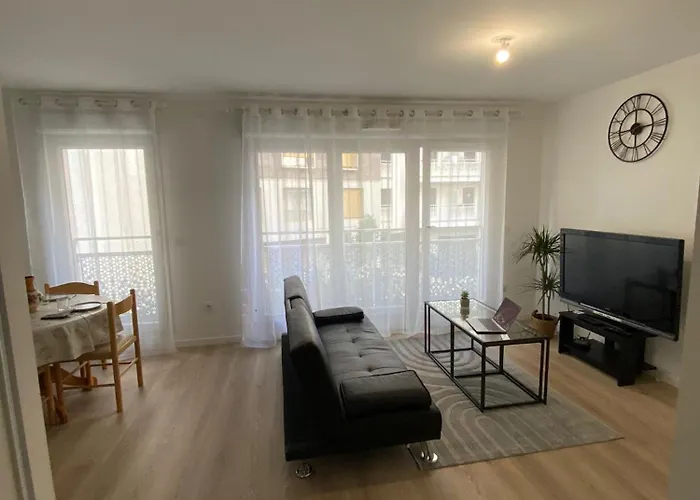 Joli Appartement F2 Bobigny Metro Proche Paris
