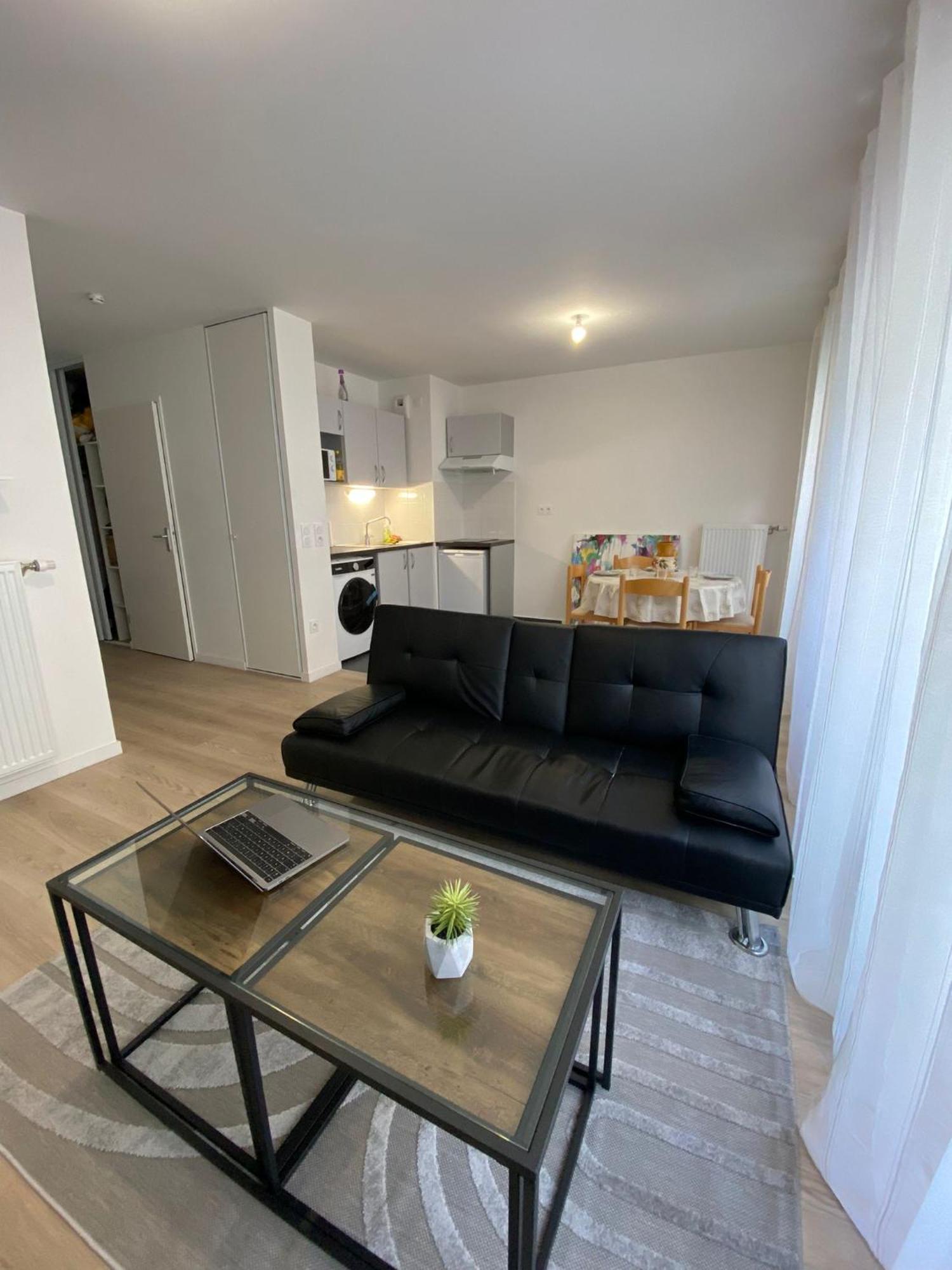 Joli F2 Metro Proche Paris Appartement *